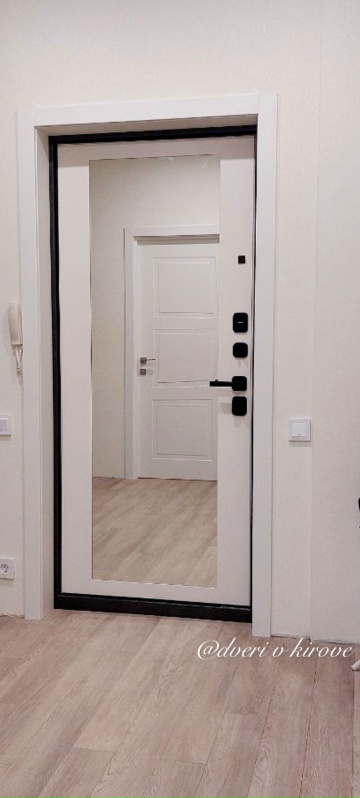 Октябрьский проезд 18. Установили входную дверь с зеркалом, а также межкомнатные двери и коллекции Прайм в едином современном дизайне.